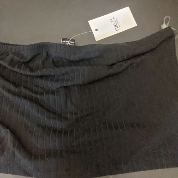 SALE Rue21 Solid Black Ribbed Knit Cropped Tube Bandeau Top Large - Picture 2 of 4